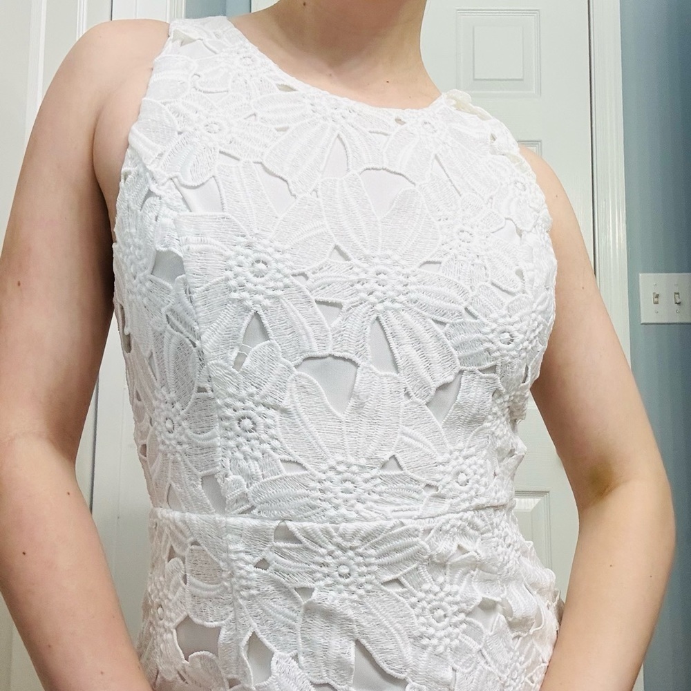 ASTR Dress Mini Dainty White Floral Lace Sheath Bridal Wedding Size Small - Picture 7 of 7